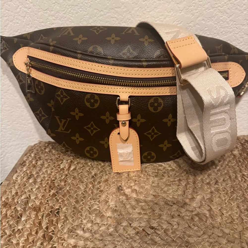 High Rise Bum - Picture 2 of 4